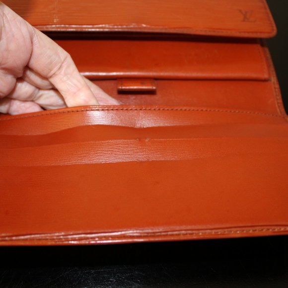 💕Louis Vuitton Vintage Long Epi Leather Wallet Authentic - Picture 12 of 16